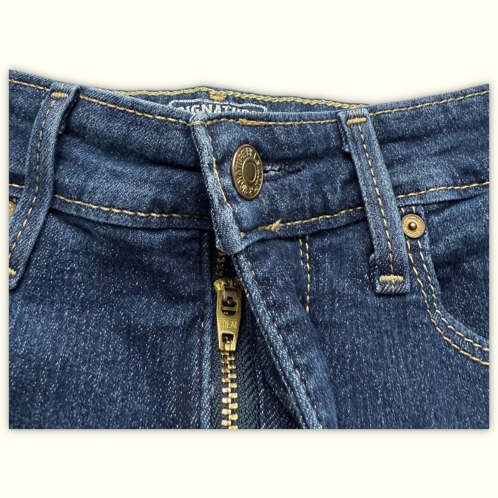 Signature By Levi Strauss & Co. Bermuda Skinny Femme Casual chic – W28