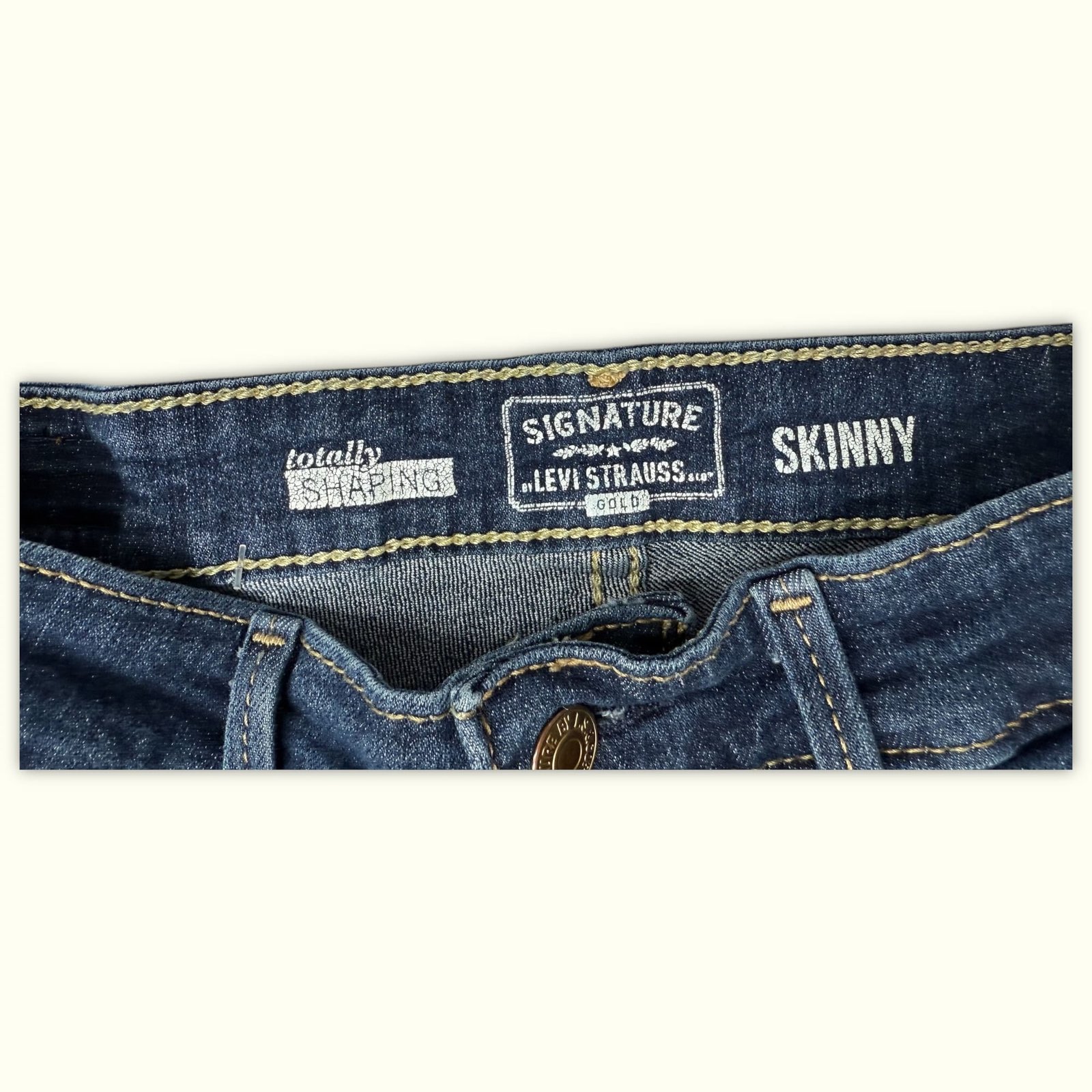 Signature By Levi Strauss & Co. Bermuda Skinny Femme Casual chic – W28