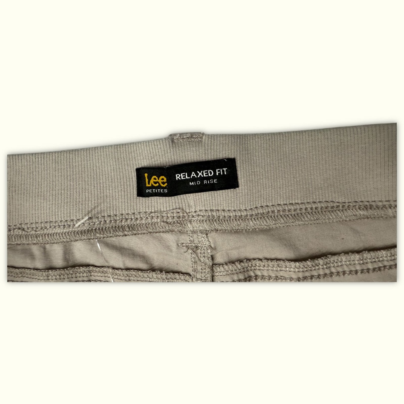 Lee Bermuda Relaxed Femme Khaki coded – W34