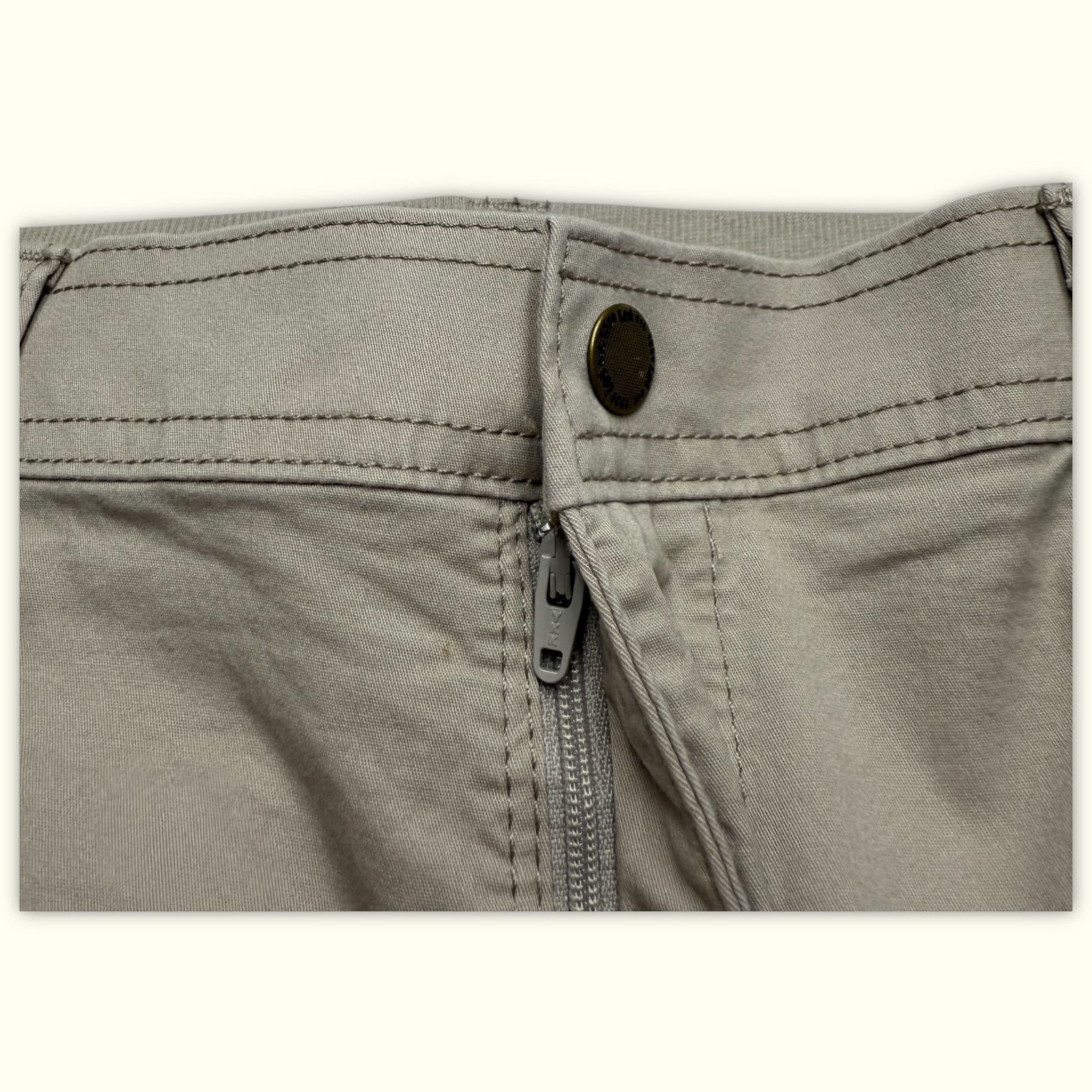 Lee Bermuda Relaxed Femme Khaki coded – W34